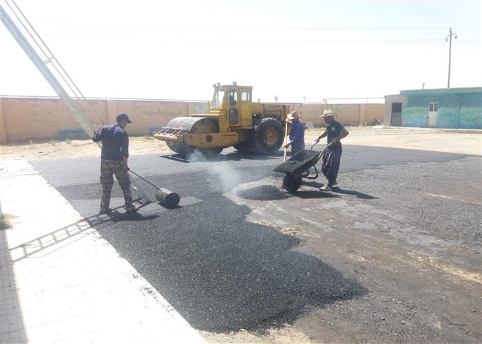 آسفالت ریزی مدرسه 